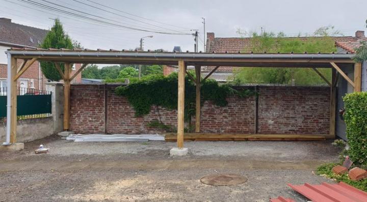 Nous mettons en place des pergolas et des carports.